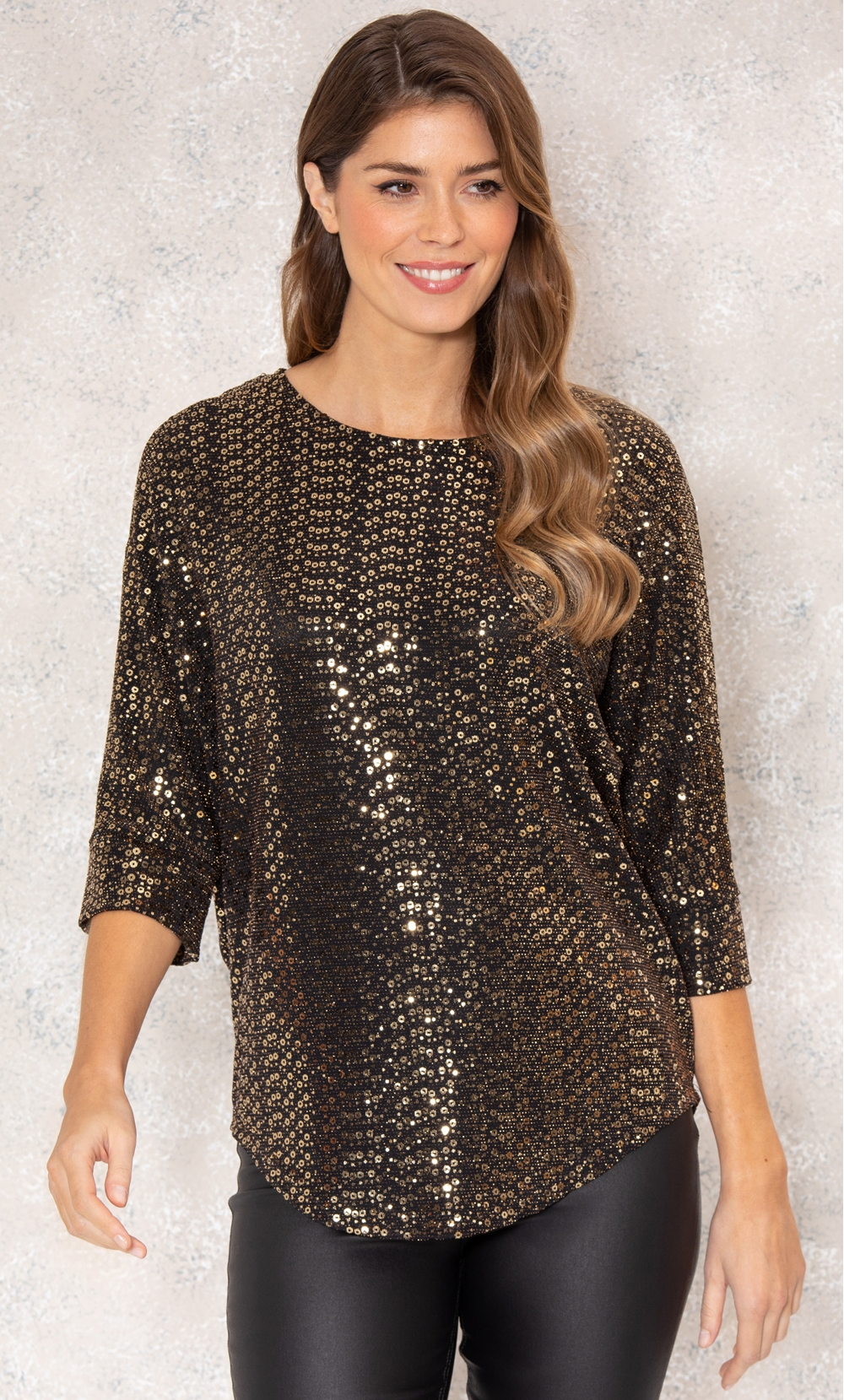 Relaxed Fit Circle Shimmer Top