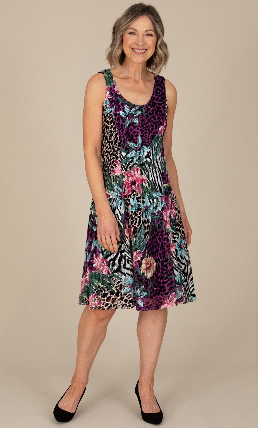 Anna Rose Sleeveless Textured Print Dress