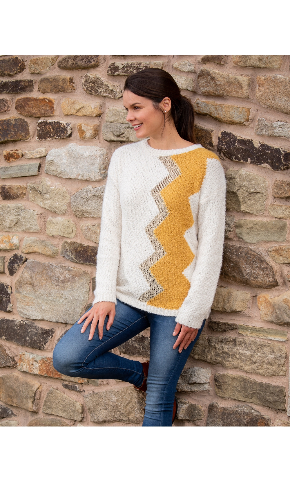 Zig-Zag Patterned Knitted Top