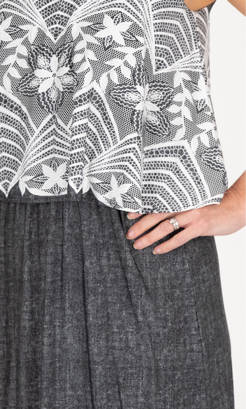 Sleeveless Textured Print Maxi Dress