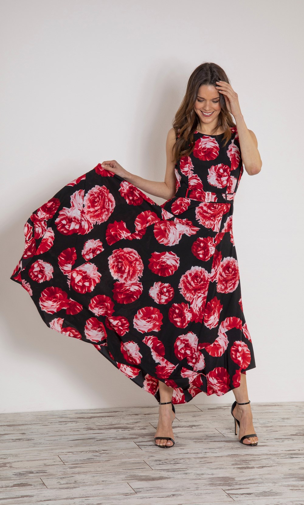 Floral Printed Sleeveless Maxi Dress With Belt