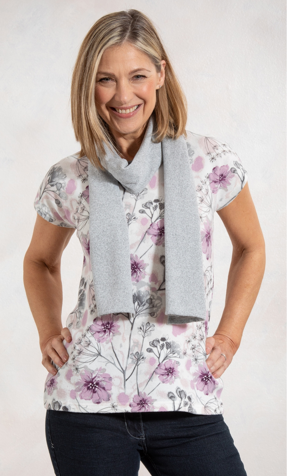 Anna Rose Garden Print Knit Top With Scarf
