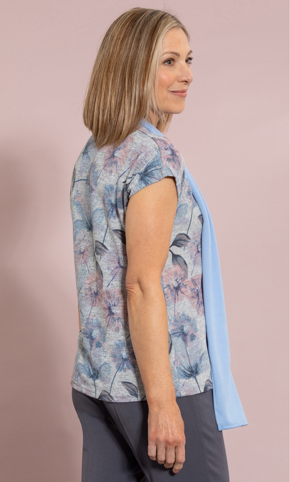 Anna Rose Floral Print Knit Top With Scarf