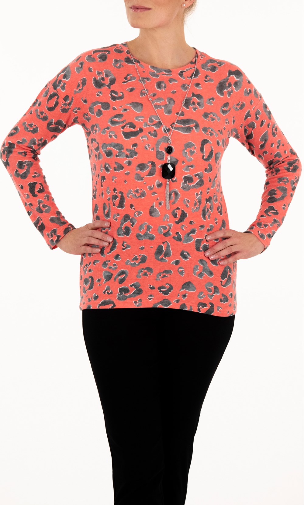 Anna Rose Animal Print Top With Necklace