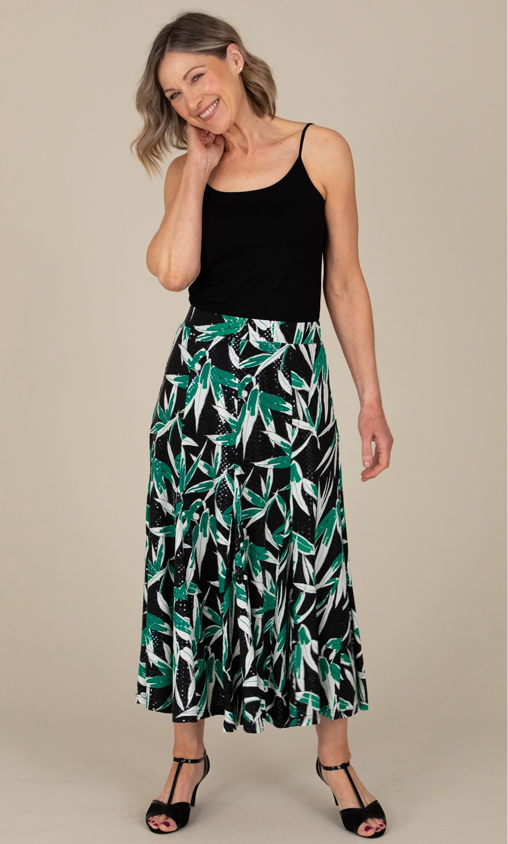 Anna Rose Leaf Print Shimmer Midi Skirt Black/Green Women’s