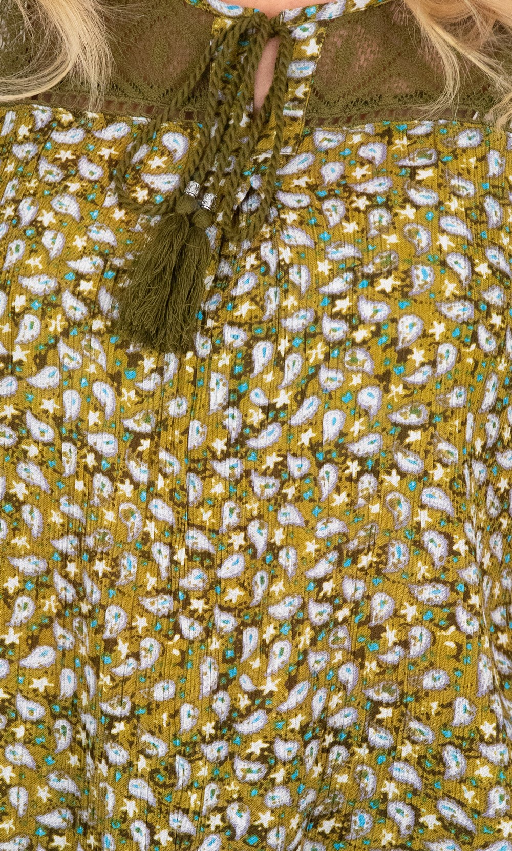Sleeveless Printed Crochet Trim Top