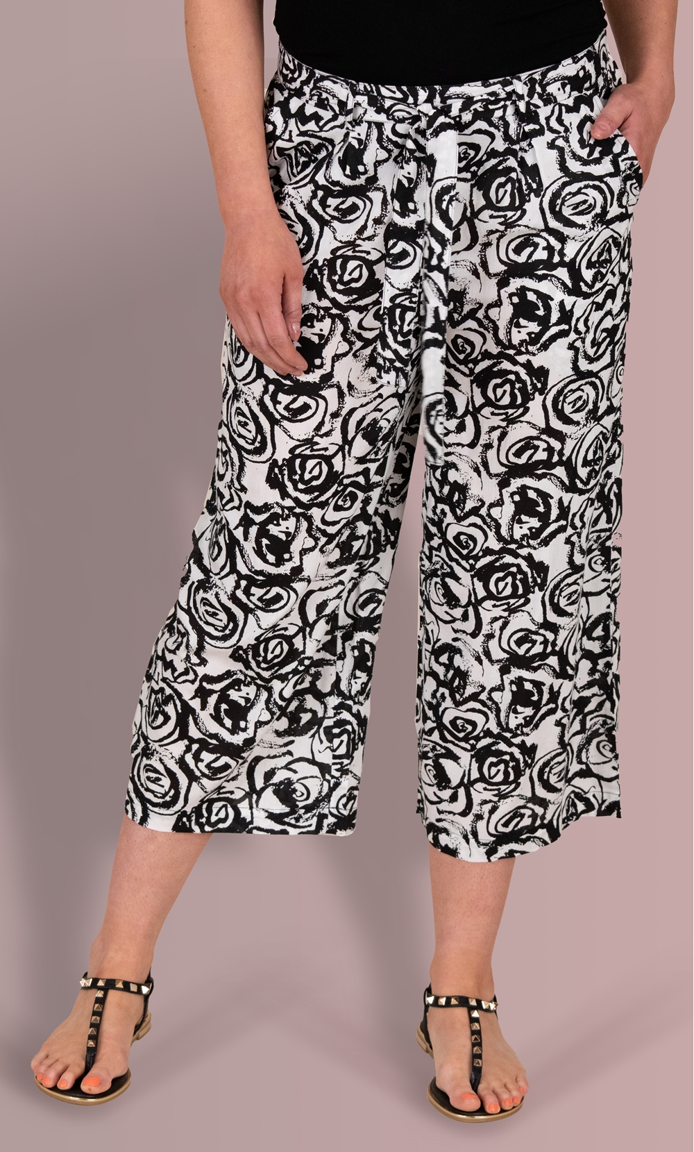Floral Printed Wide Leg Cropped Trousers