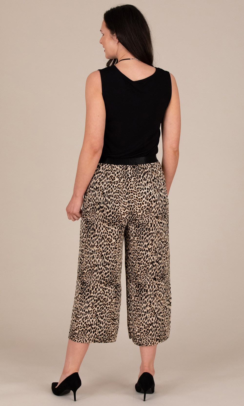 Cropped Animal Print Pleated Wide Leg Trousers