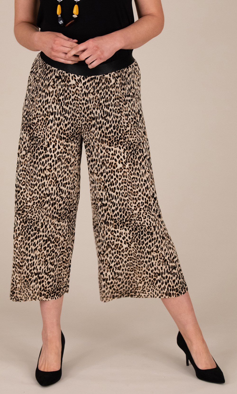 Cropped Animal Print Pleated Wide Leg Trousers