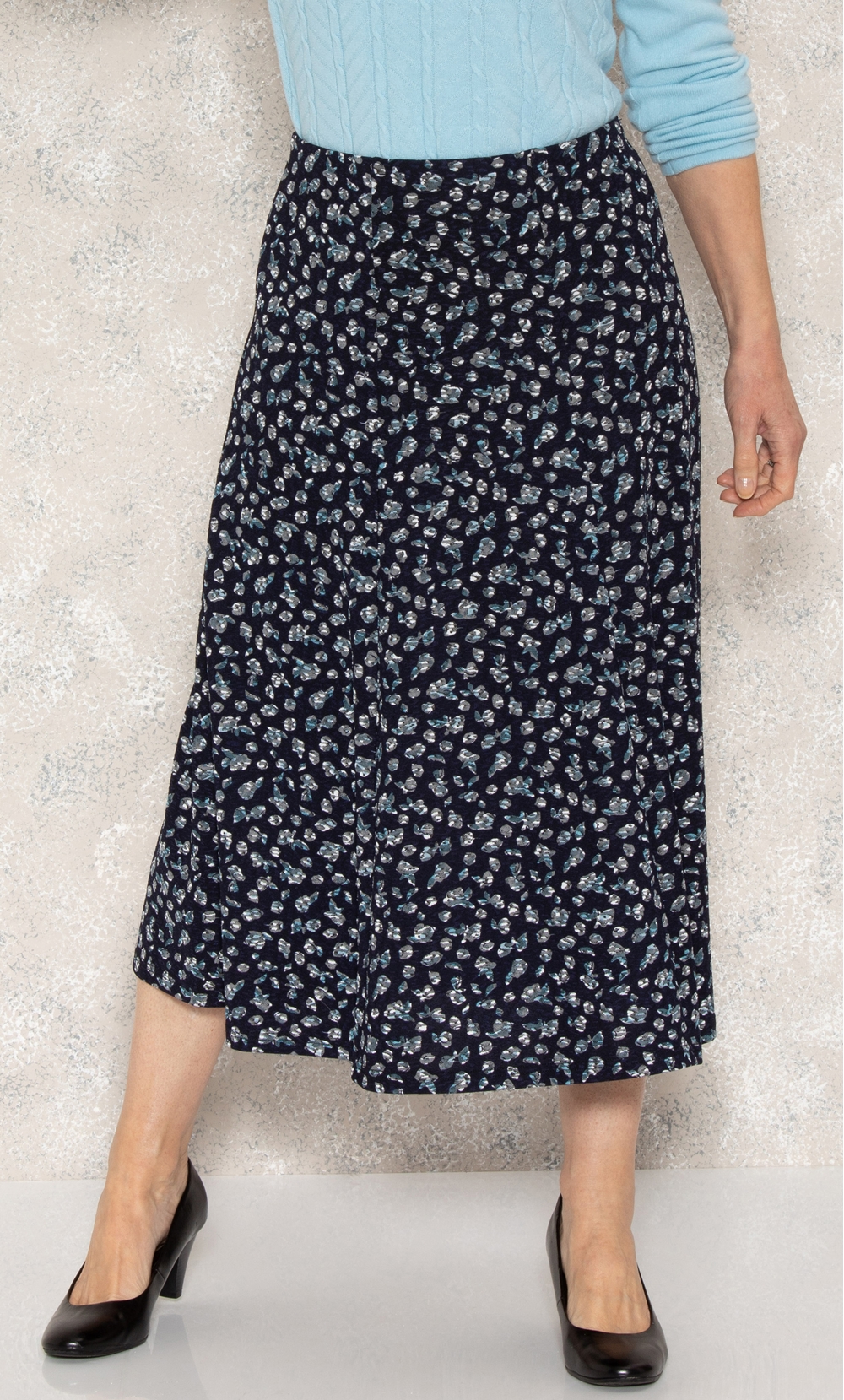 Anna Rose Printed Pull On Midi Skirt in Blue | Klass