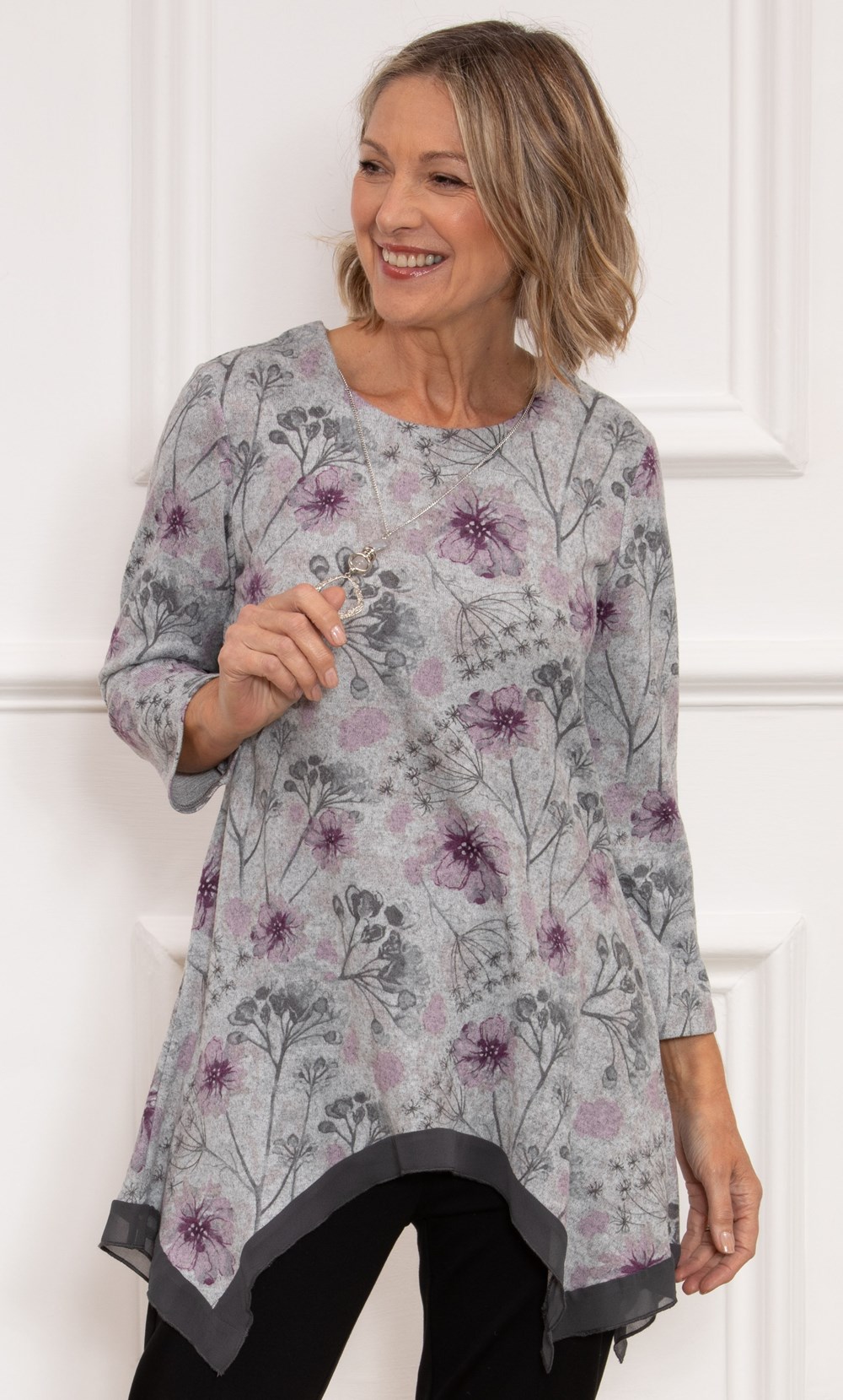 Anna Rose Floral Print Knit Tunic With Necklace