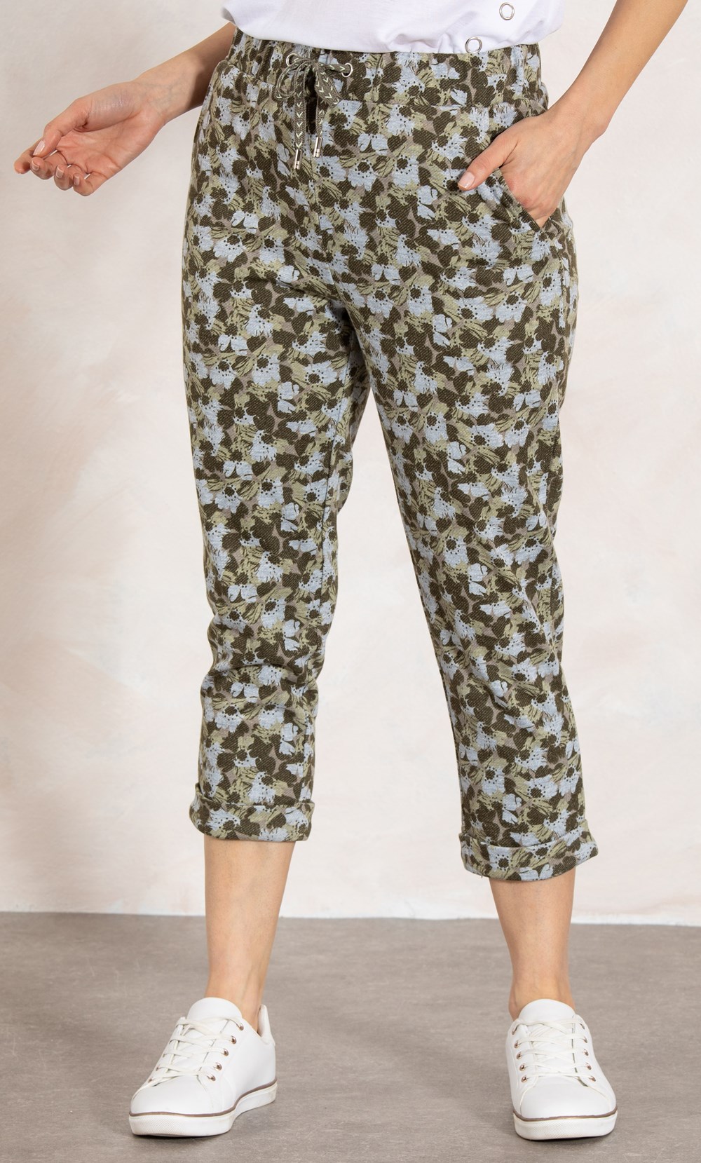 Cropped Printed Lounge Joggers