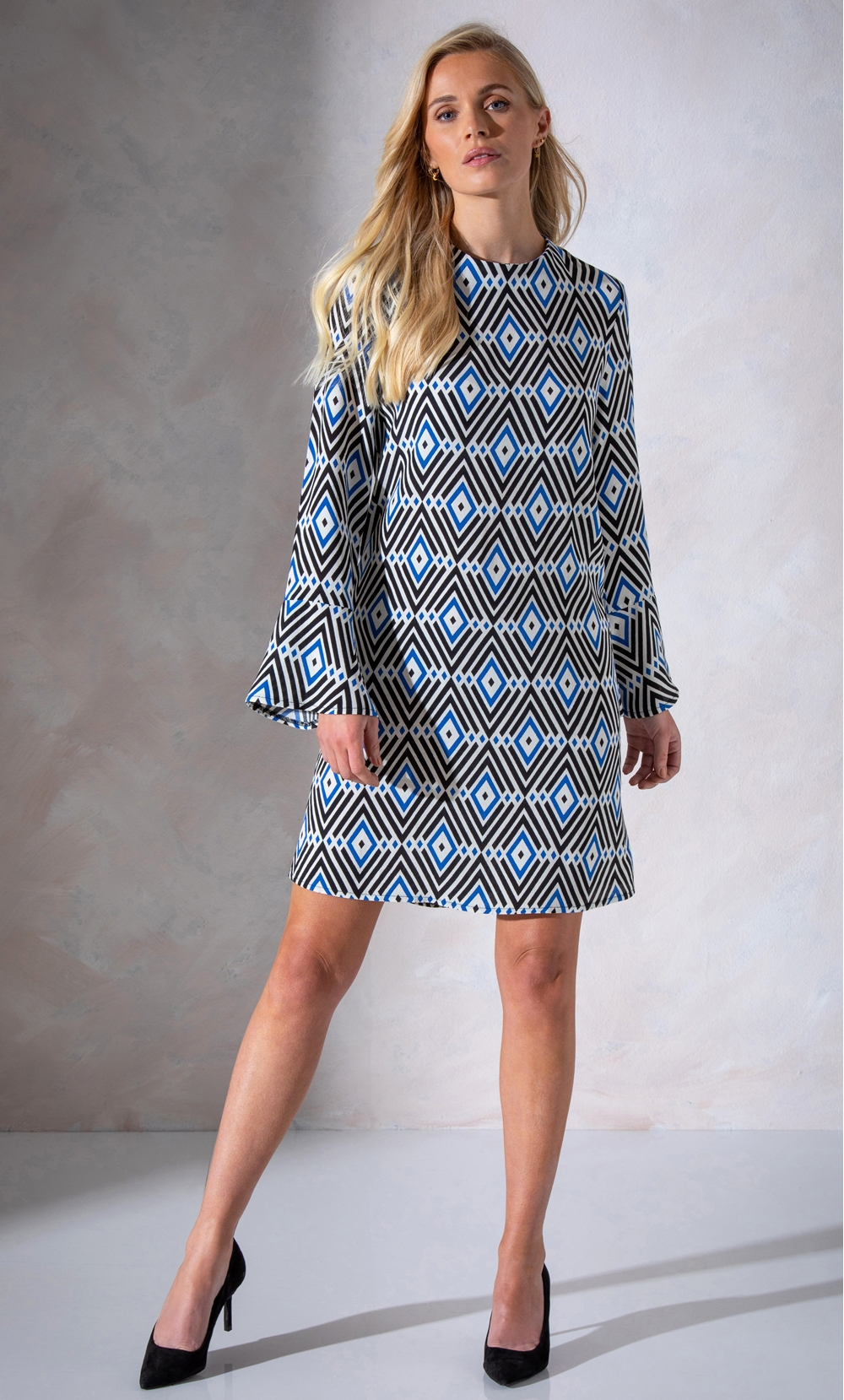 Geometric Print Bell Sleeve Tunic Dress