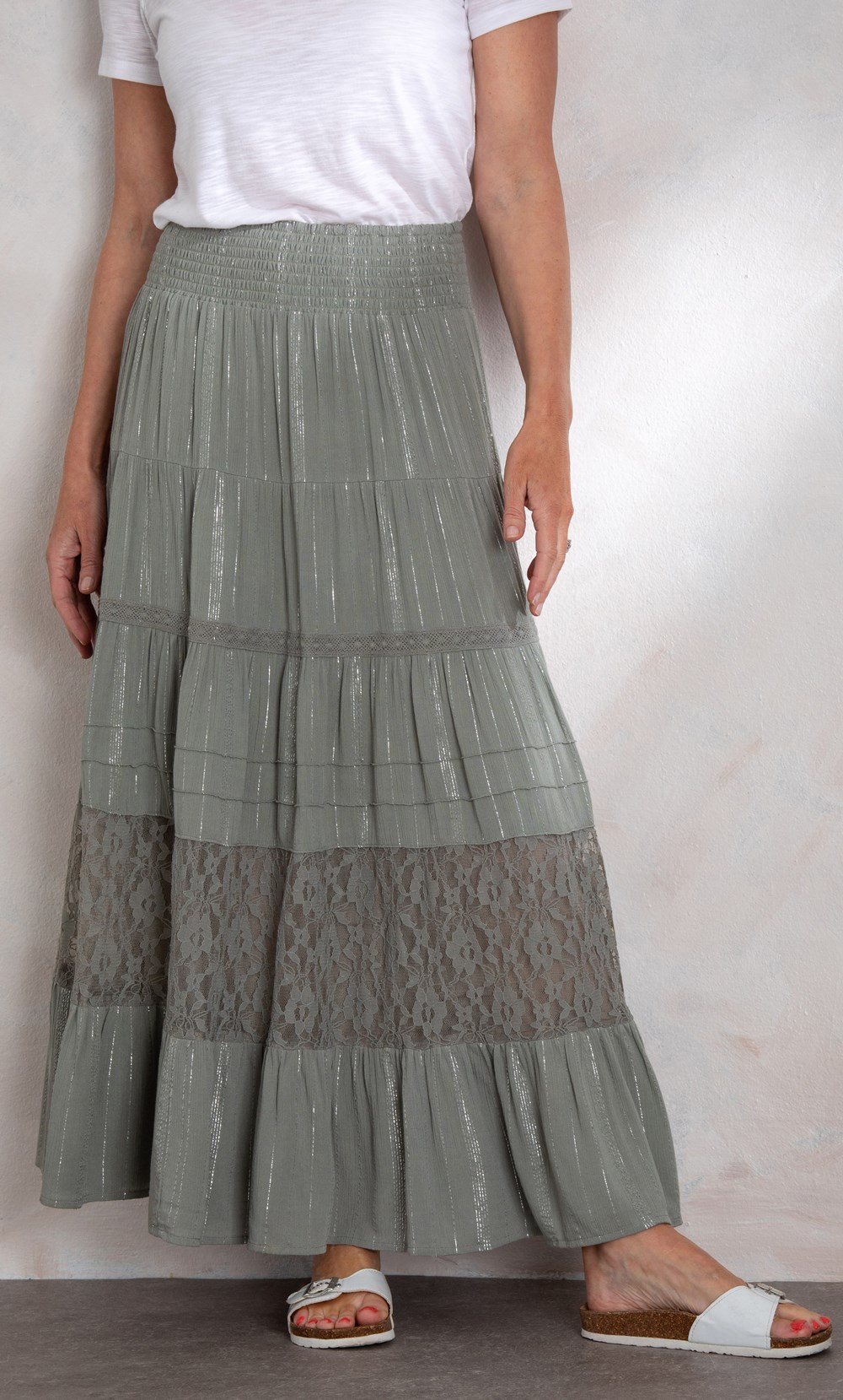 Anna Rose Tiered Pull On Maxi Skirt