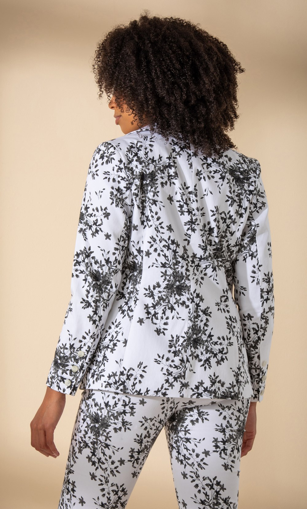 Floral Printed Fitted Jacket