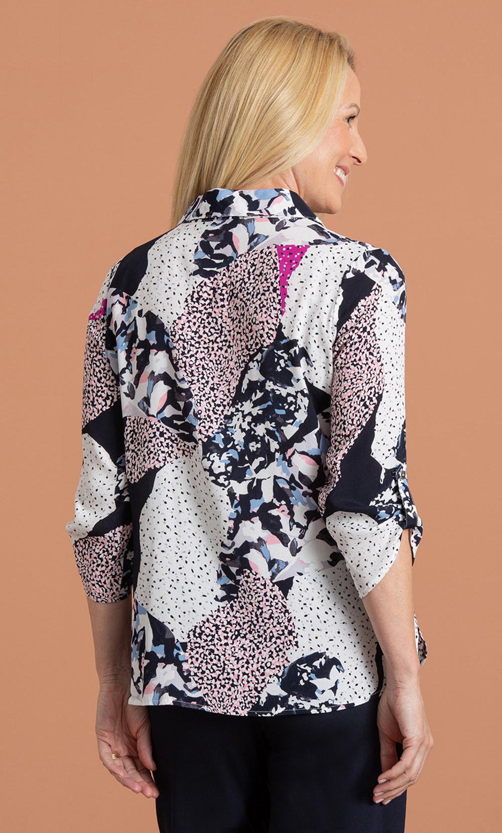 Anna Rose Printed Blouse With Necklace