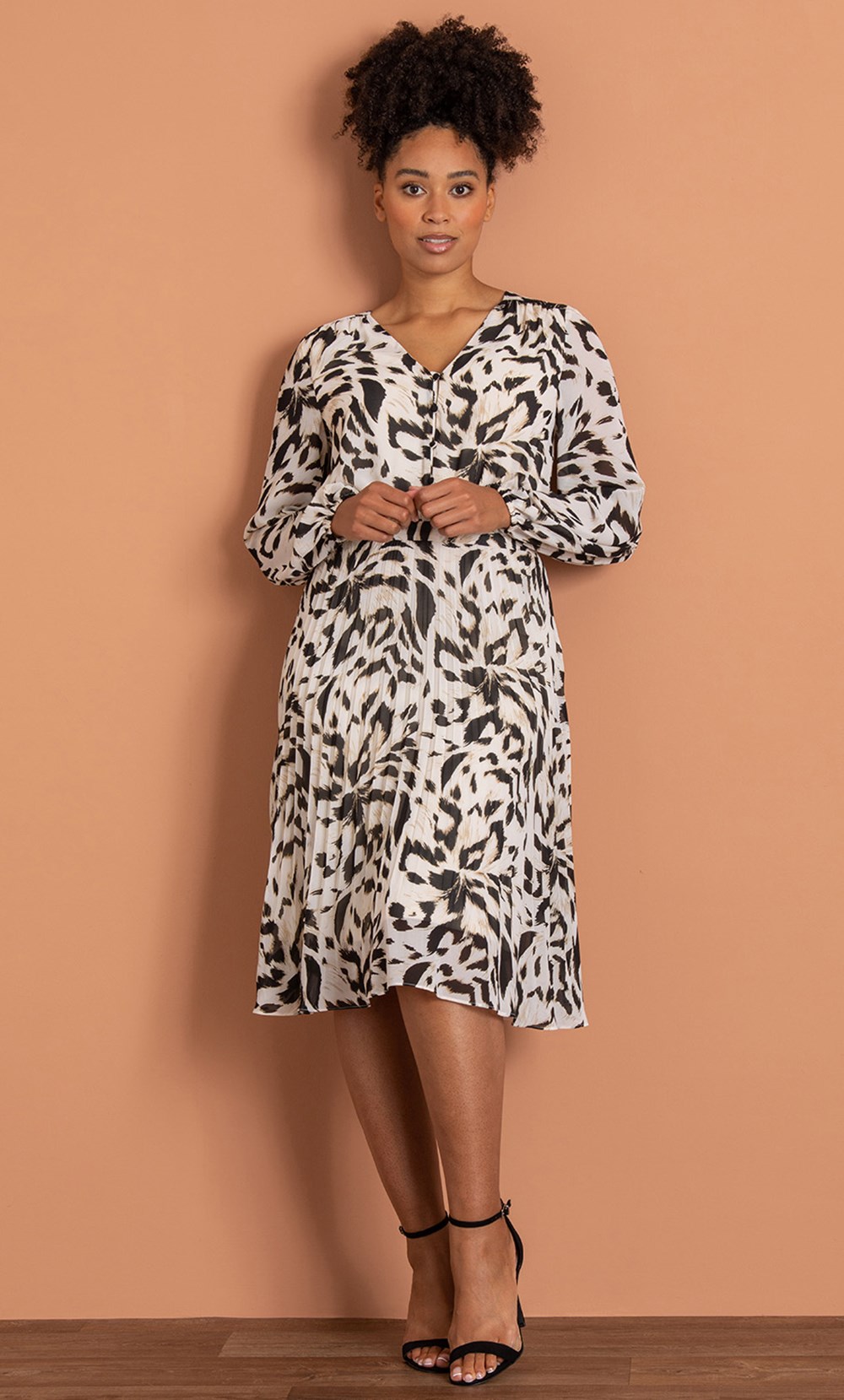 Brands - Klass Pleated Animal Print Long Sleeve Chiffon Dress Black/Sand Women’s