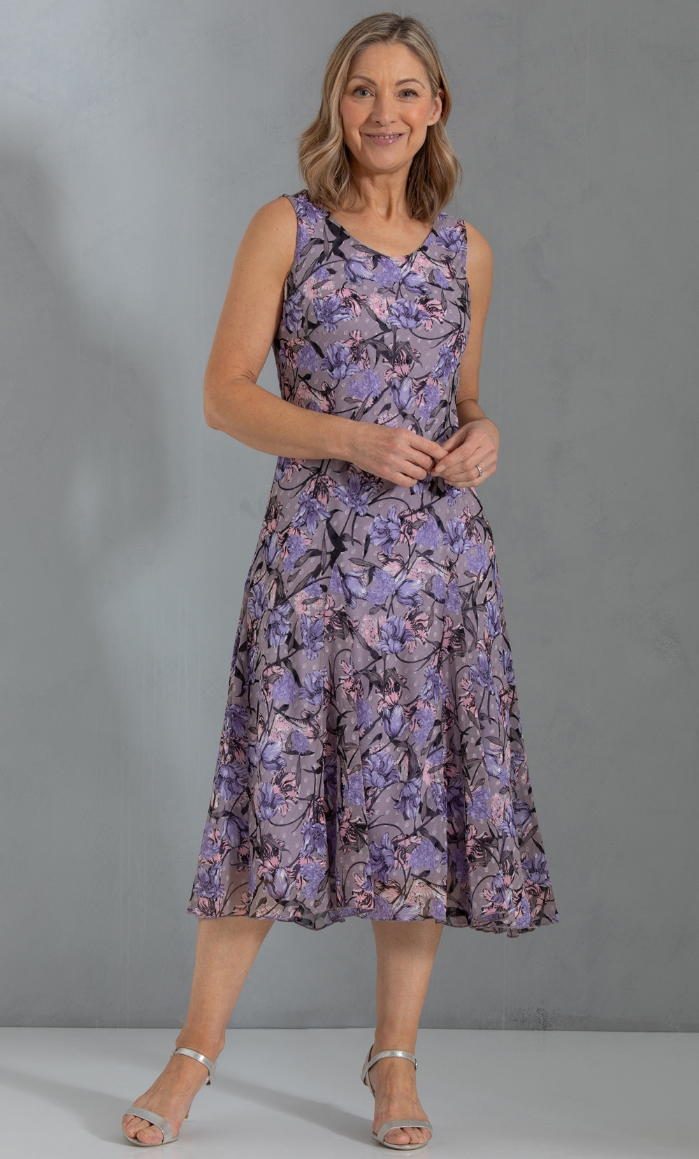 Anna Rose Floral Print Midi Dress in Purple | Klass