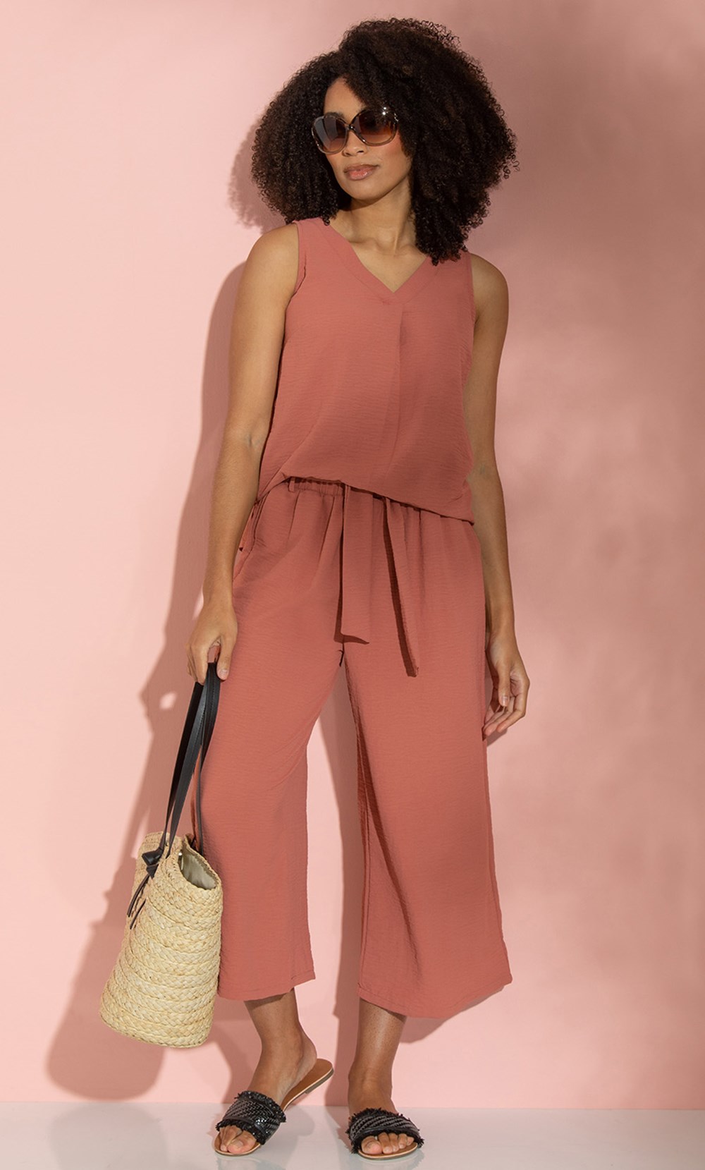 Cropped Wide Leg Pull On Trousers