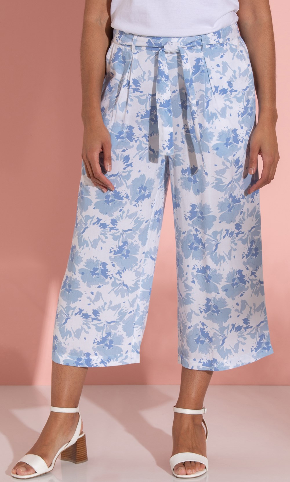 Cropped Wide Leg Printed Trousers In White Klass cropped-wide-leg-printed-trousers-in-white-klass