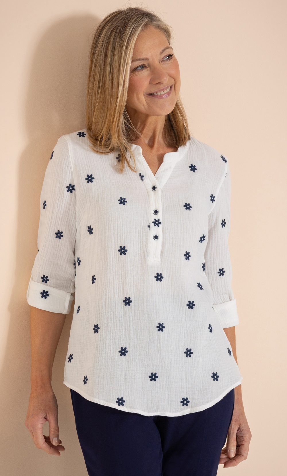 Brands - Anna Rose Anna Rose Embroidered Cotton Top White/Navy Women’s
