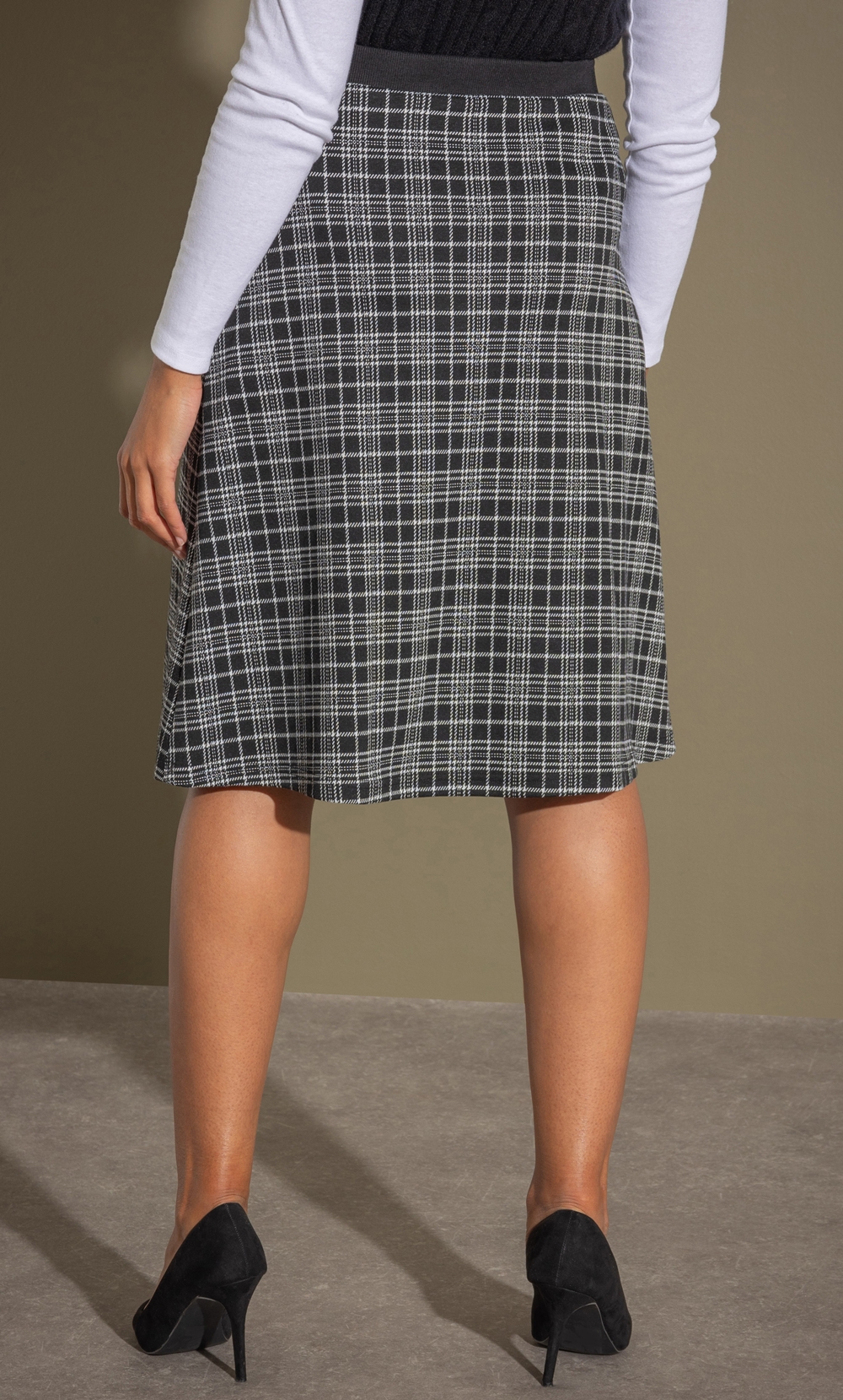 Knitted Check Pull On Skirt in Black | Klass