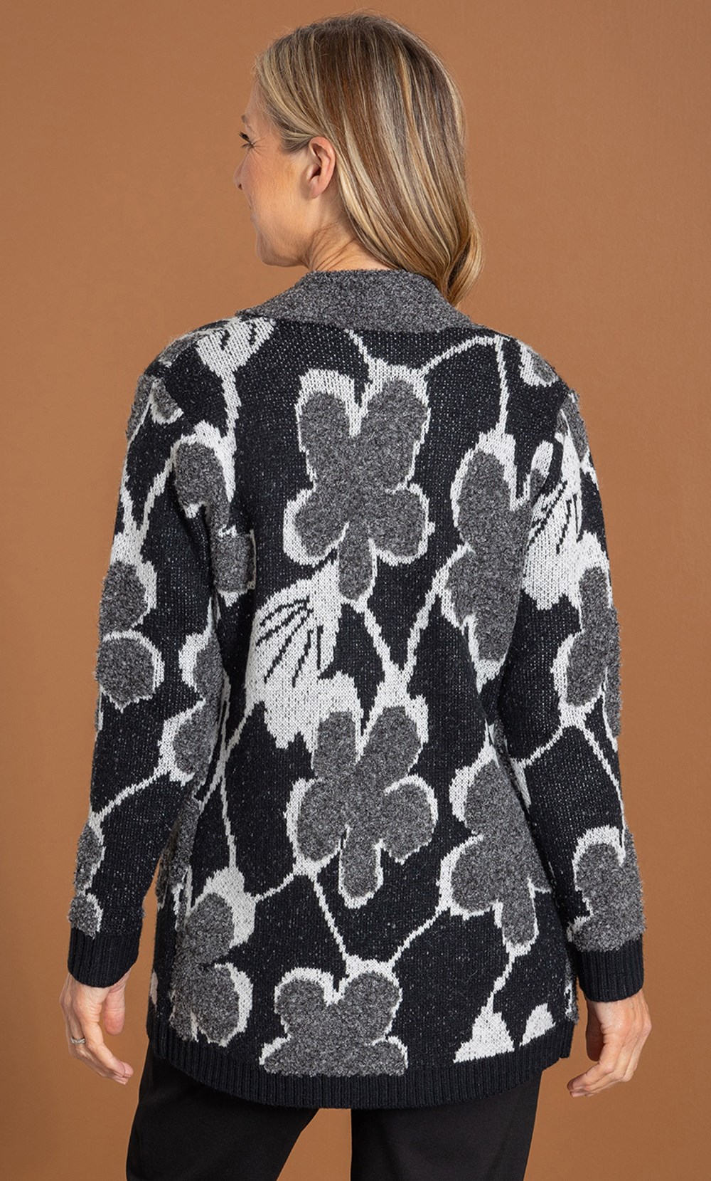 Anna Rose Floral Open Front Cardigan in Black | Klass