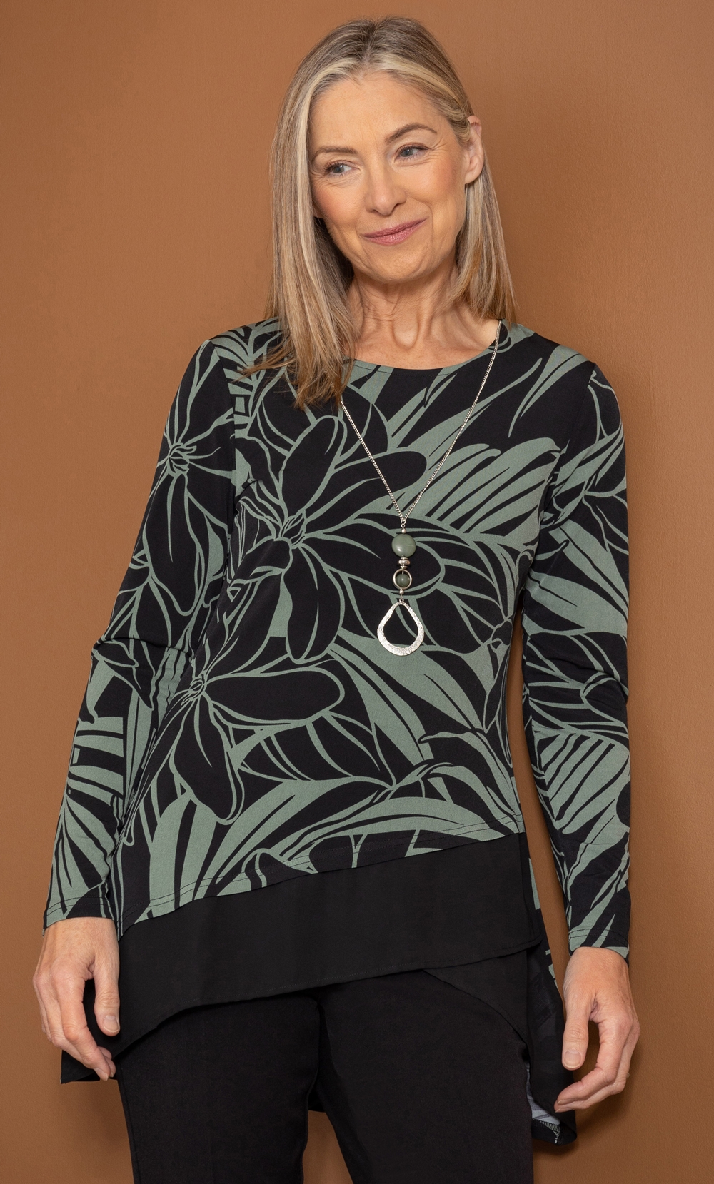Brands - Anna Rose Anna Rose Printed Tunic Top With Necklace Green/Black Women’s