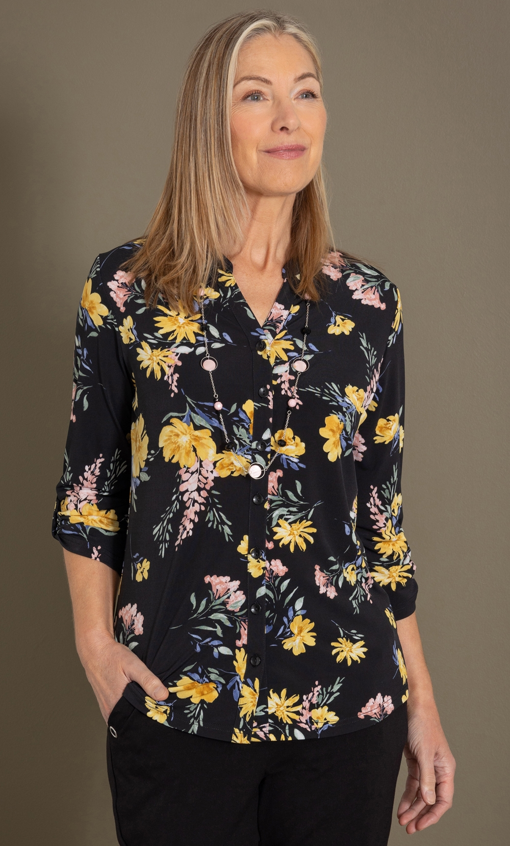 Brands - Anna Rose Anna Rose Bouquet Print Blouse With Necklace Black/Multi Women’s