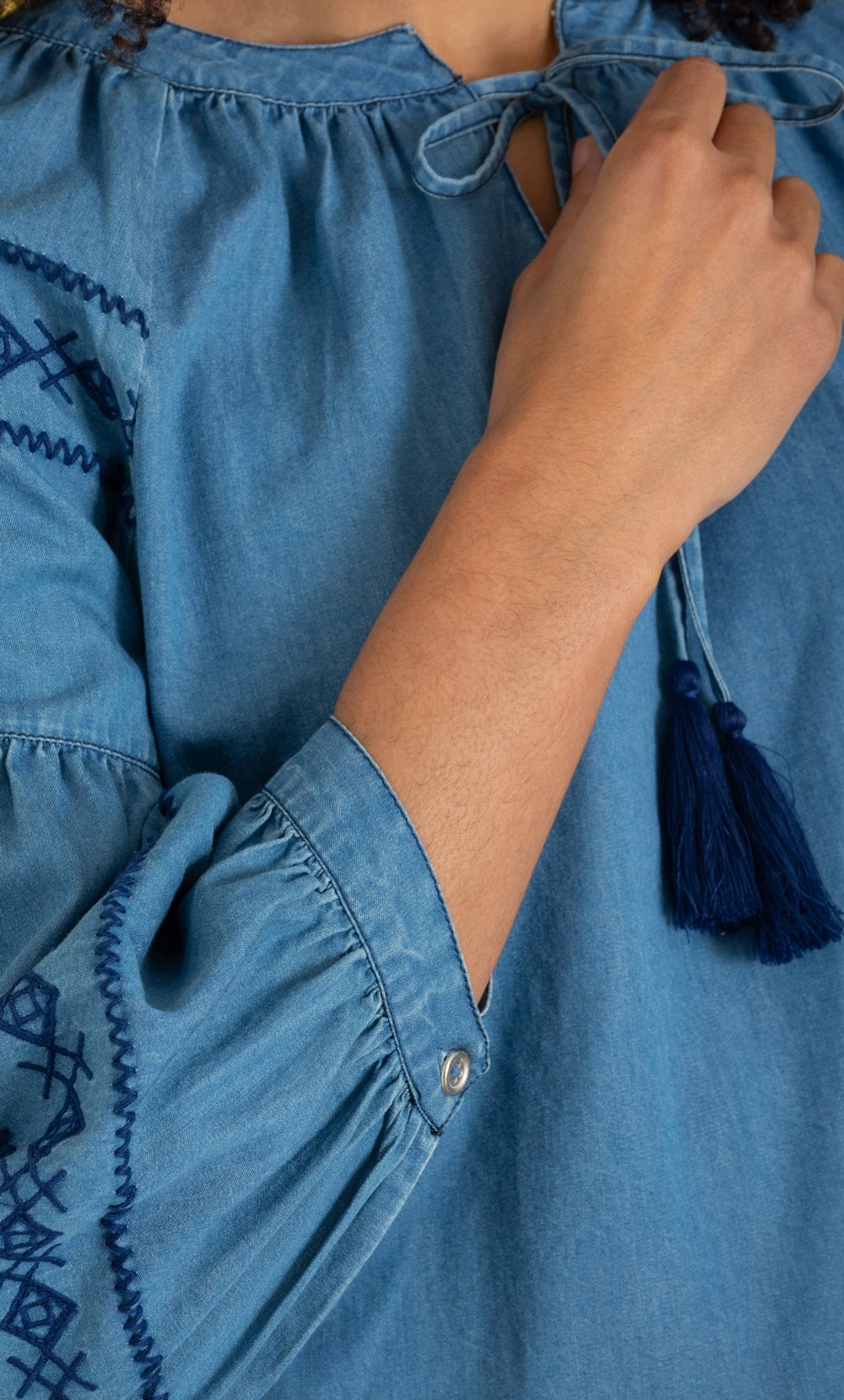 Boho Embroidered Raglan Sleeve Top in Blue | Klass