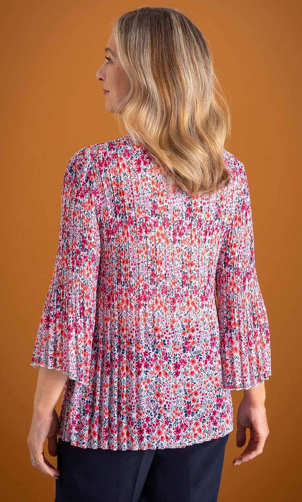 Anna Rose Floral Print Pleated Blouse