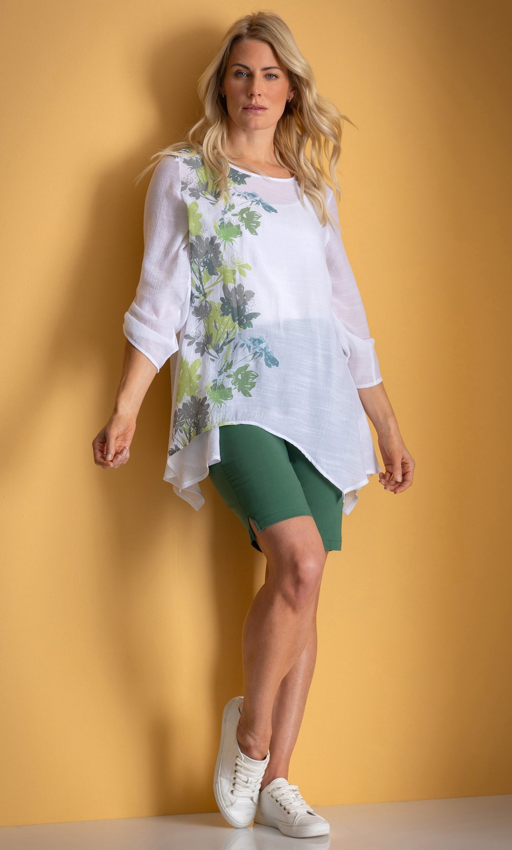Placement Print Dipped Hem Tunic Top