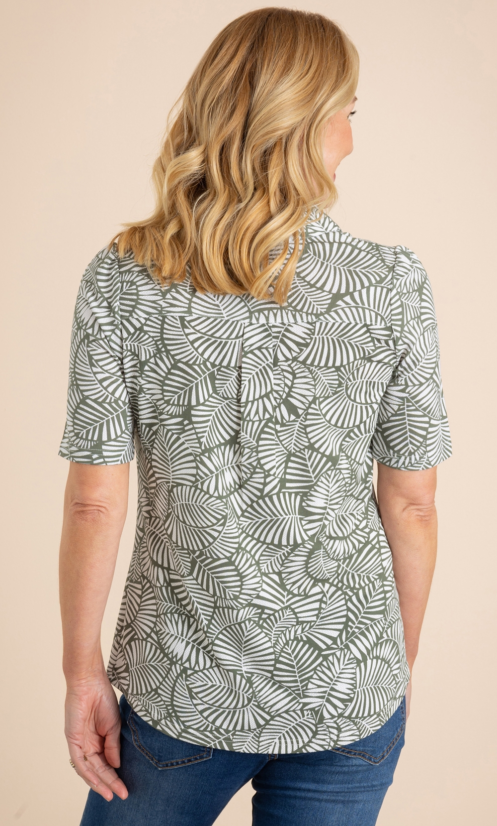 Anna Rose Short Sleeve Textured Leaf Print Blouse