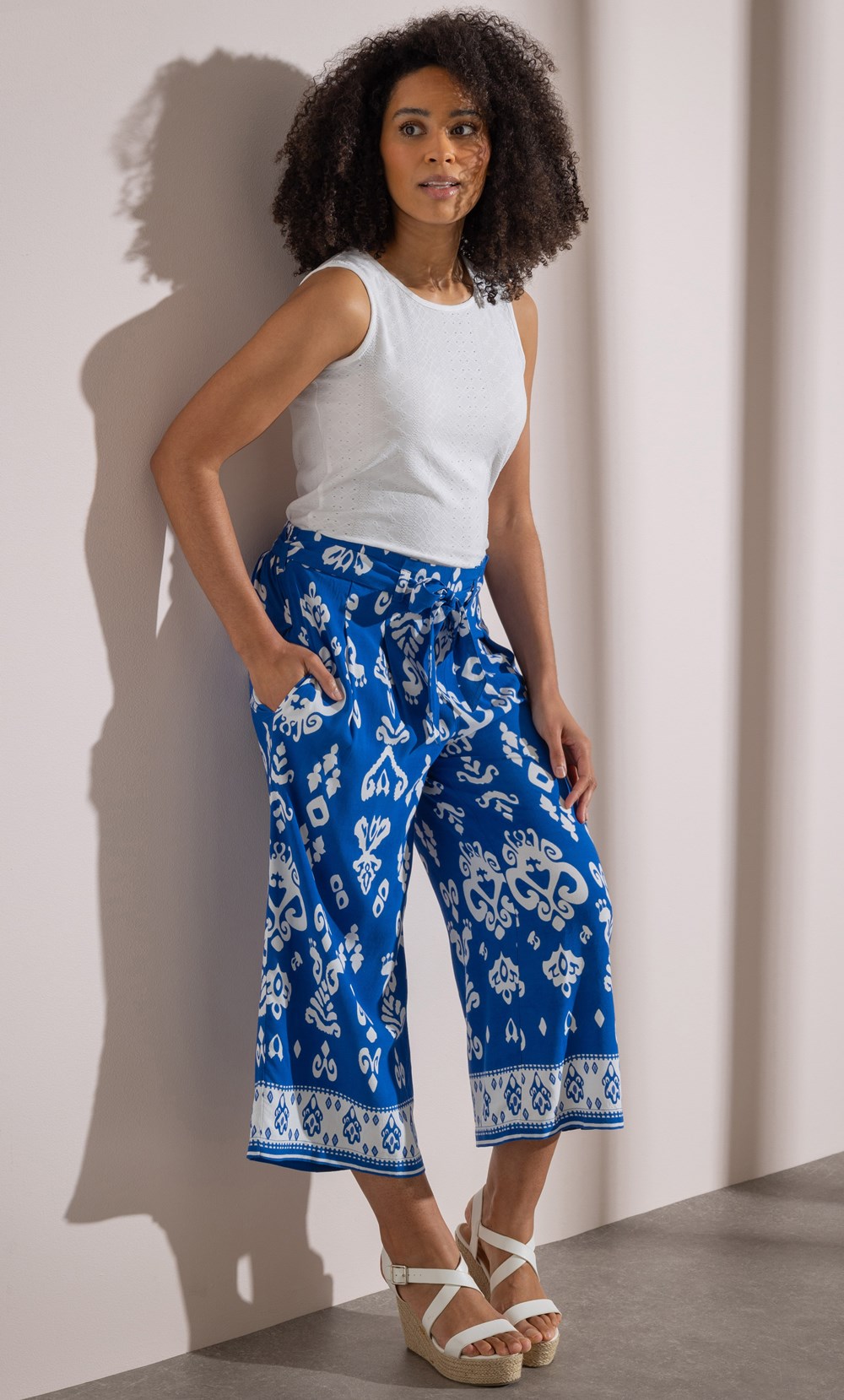 Printed Wide Leg Cropped Trousers