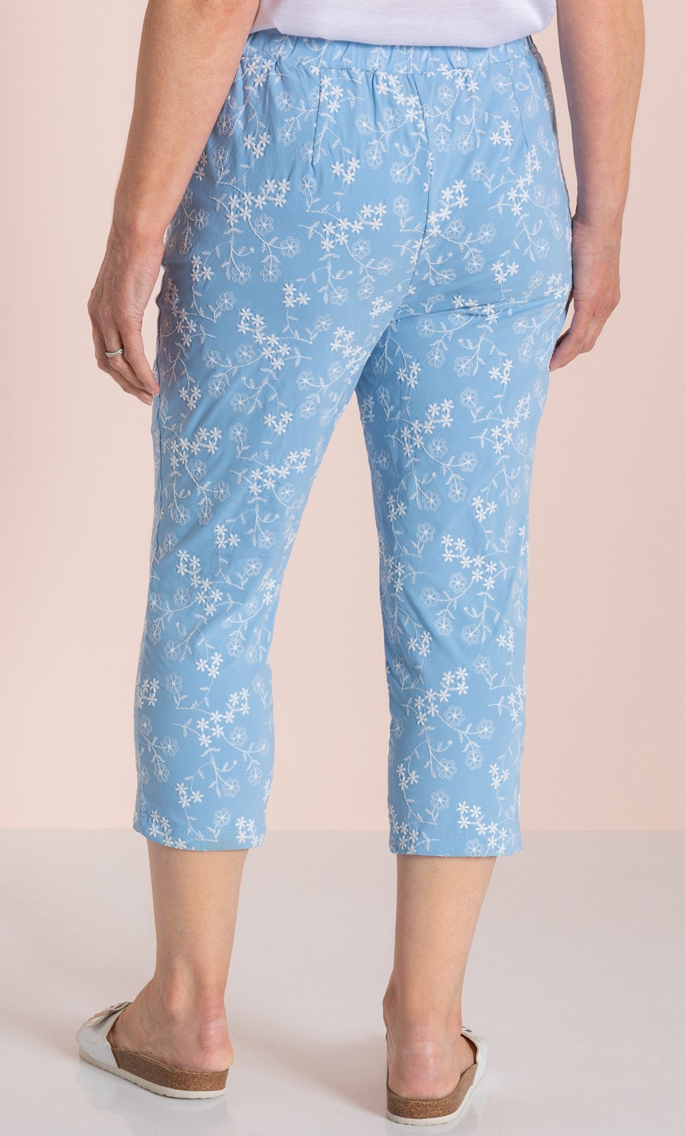 Anna Rose Embroidered Cropped Trousers