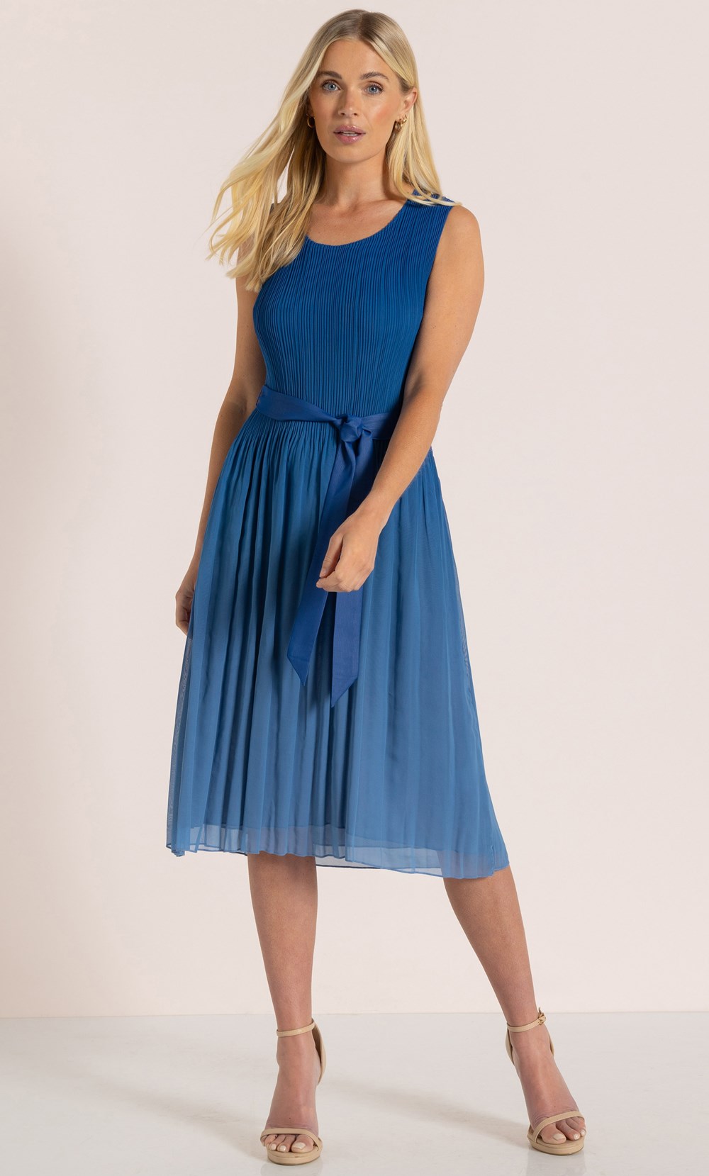 Sleeveless Pleated Ombre Dress