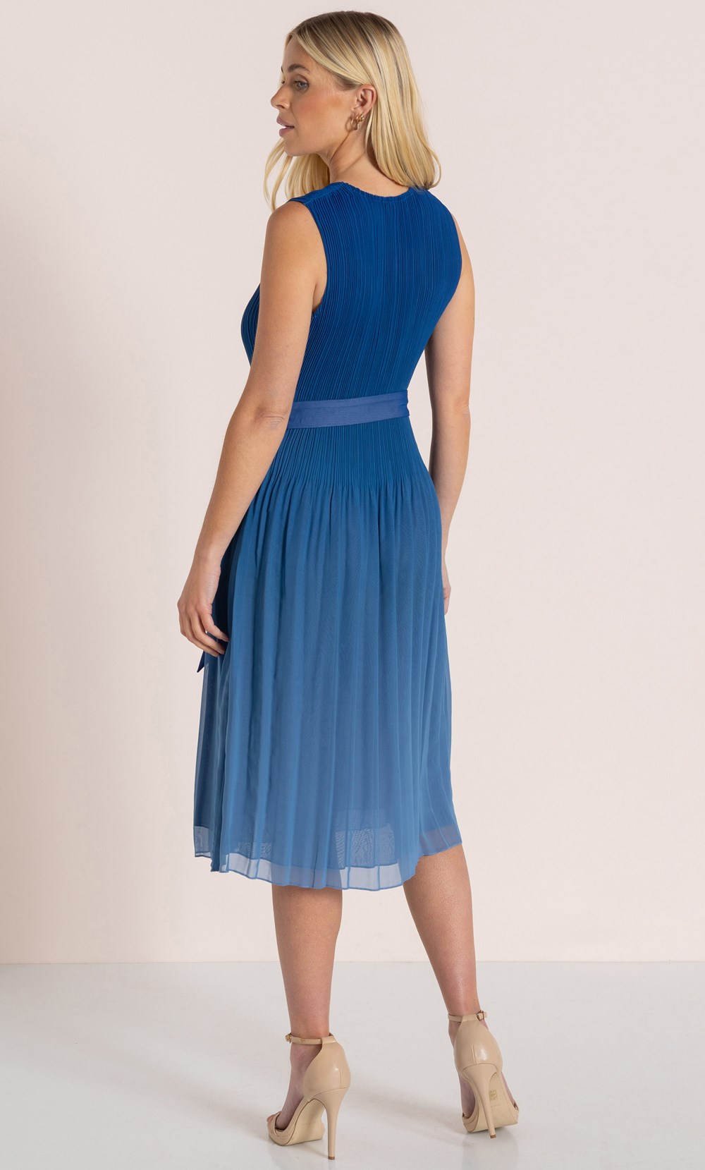 Sleeveless Pleated Ombre Dress