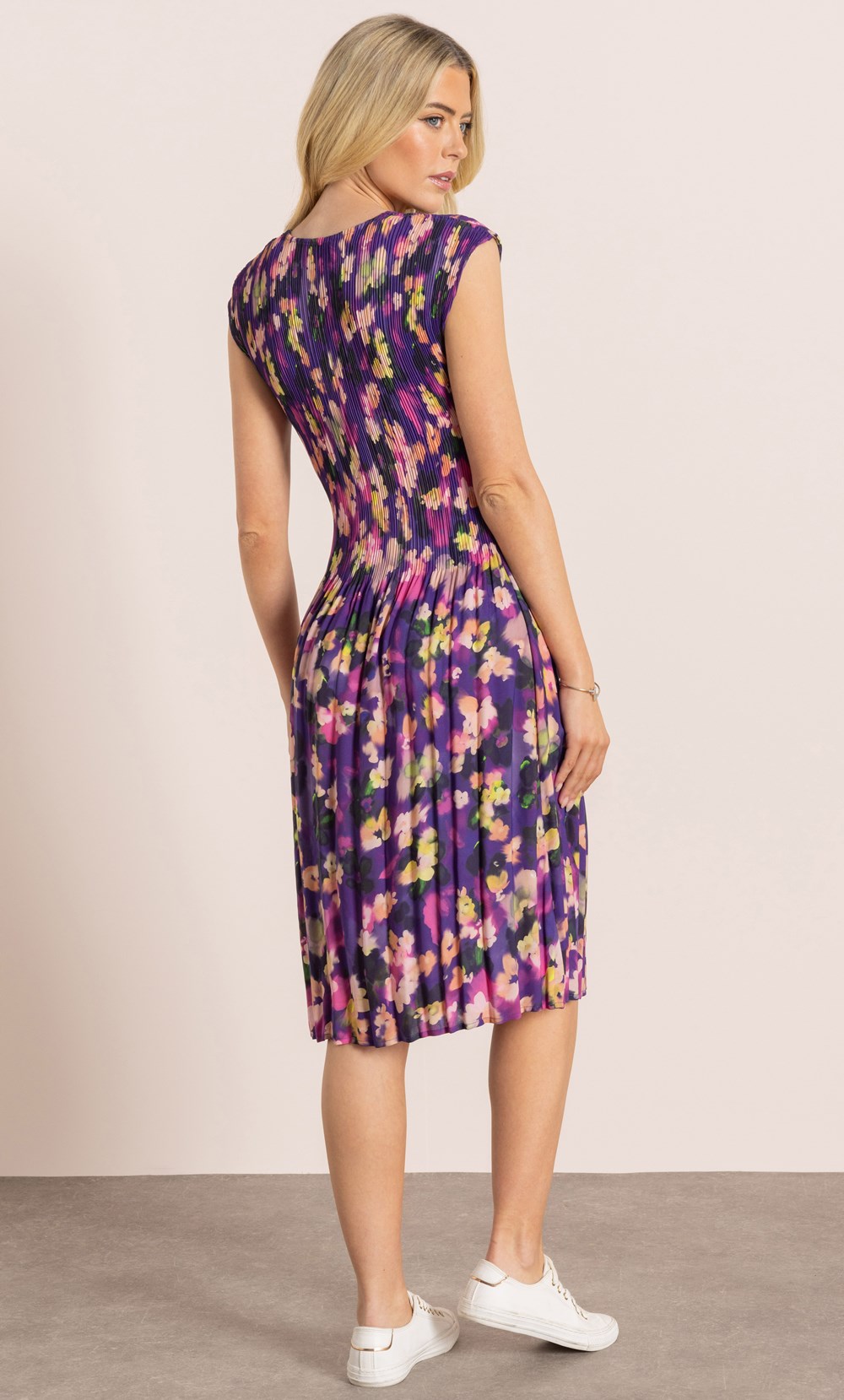 Floral Print Pleated Dress