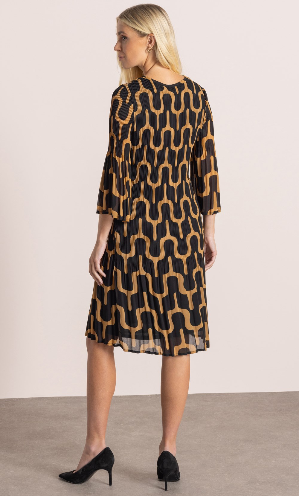 Abstract Print Pleated Dress