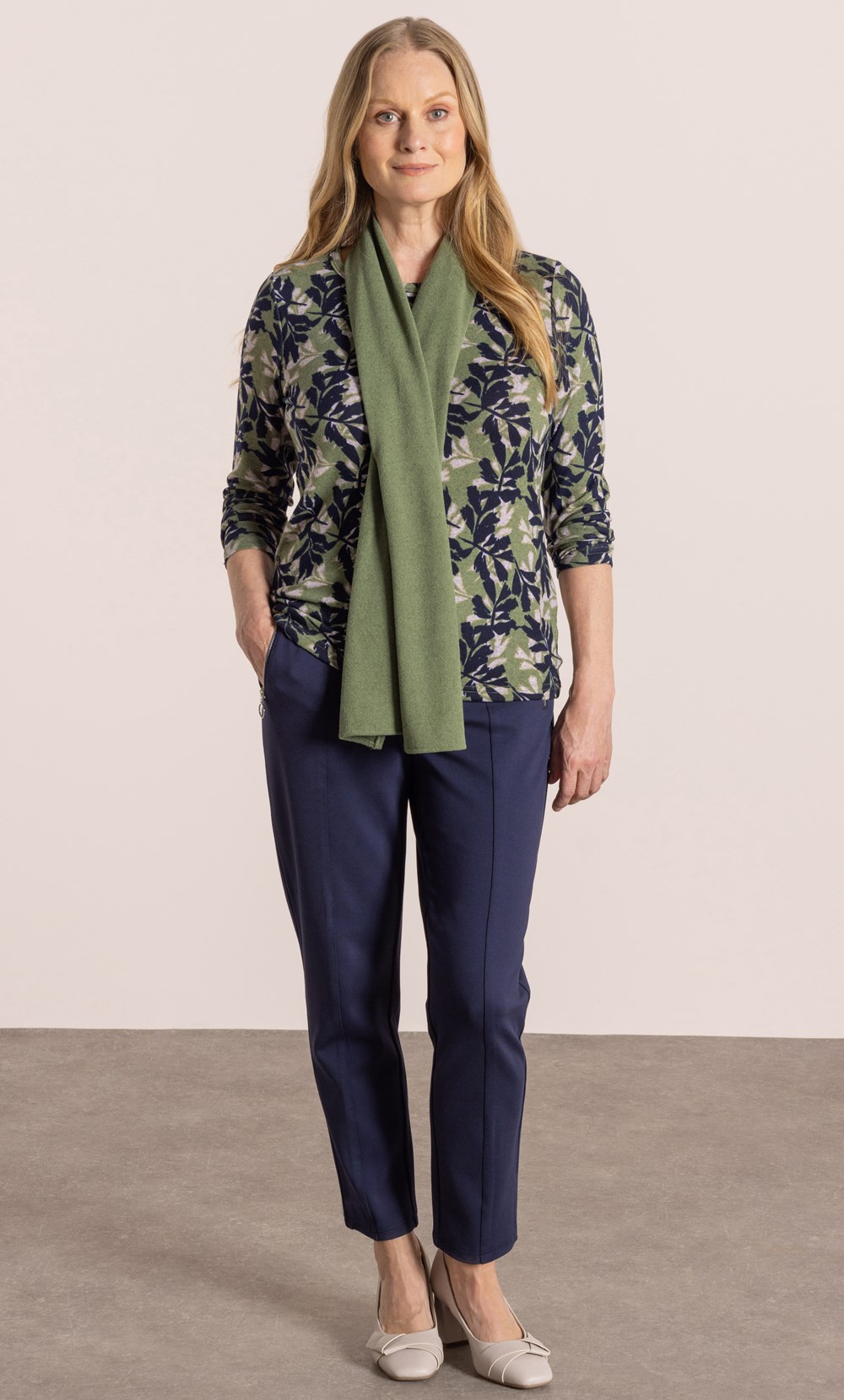 Anna Rose Leaf Printed Brushed Knit Top With Scarf