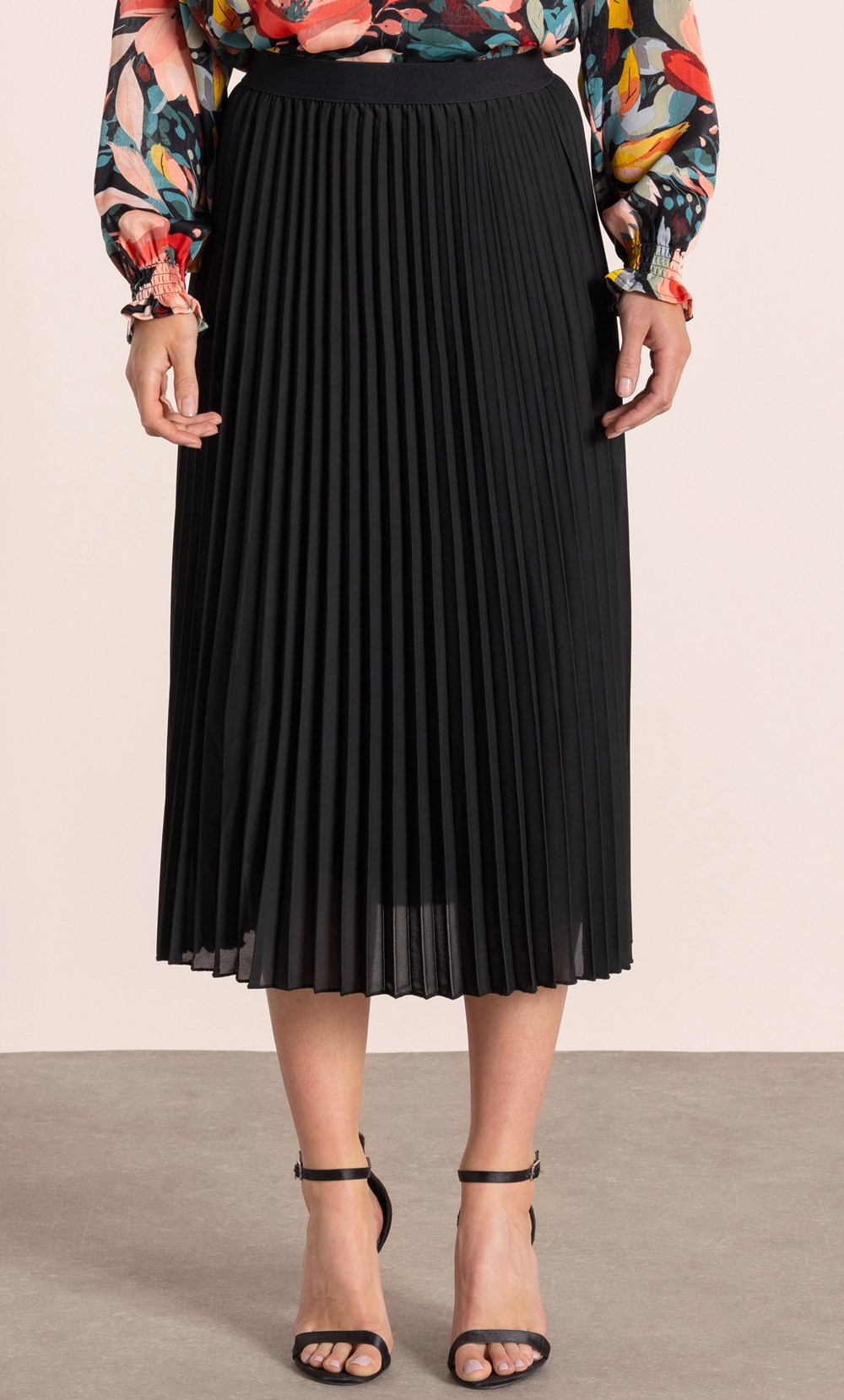 Pleated Pull On Midi Skirt