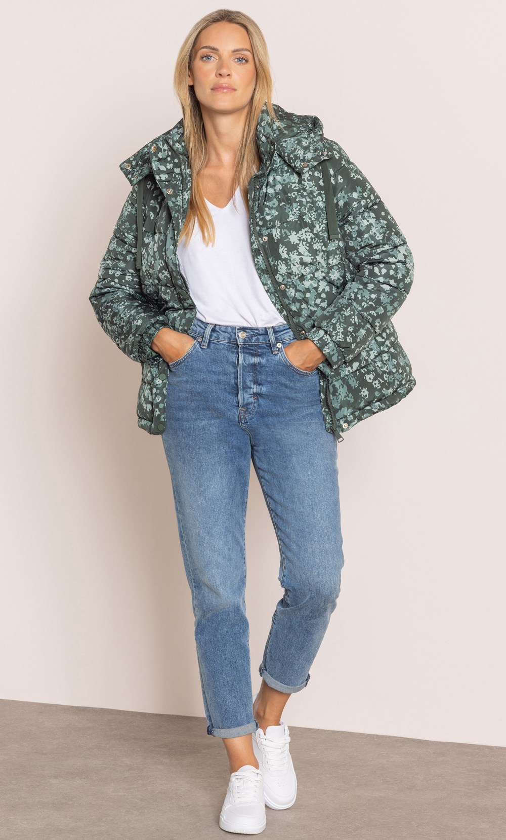 Camouflage Printed Short Puffer Jacket