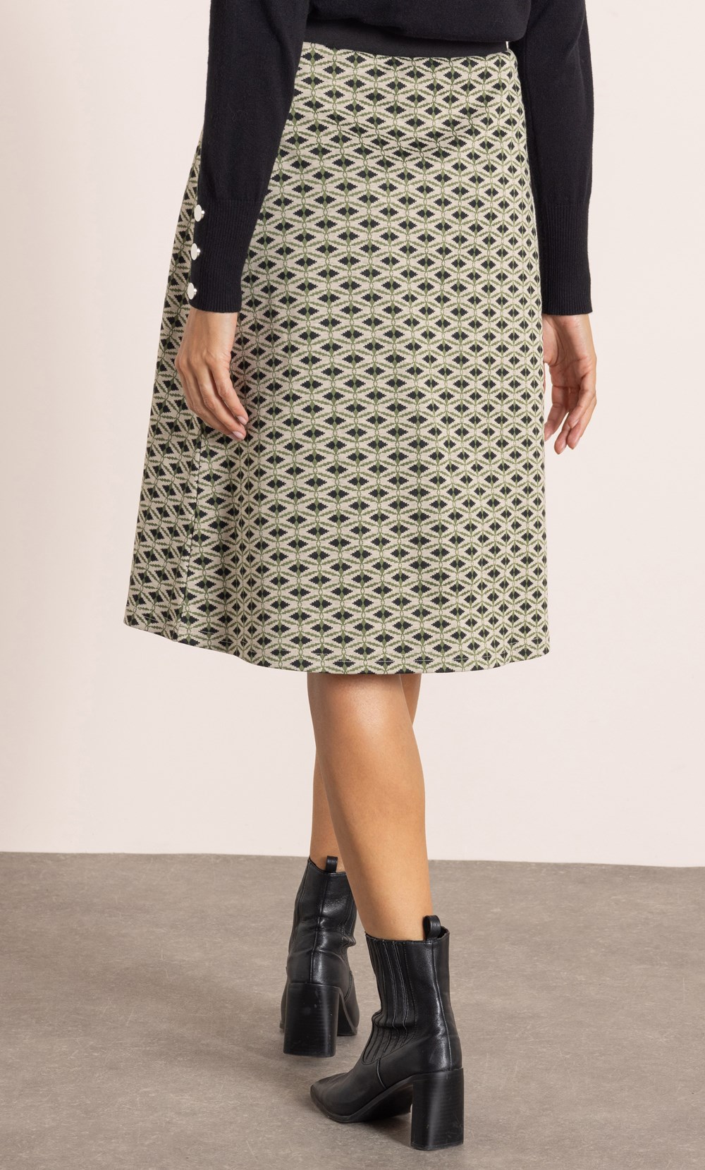 Pull On Knitted Jacquard Skirt