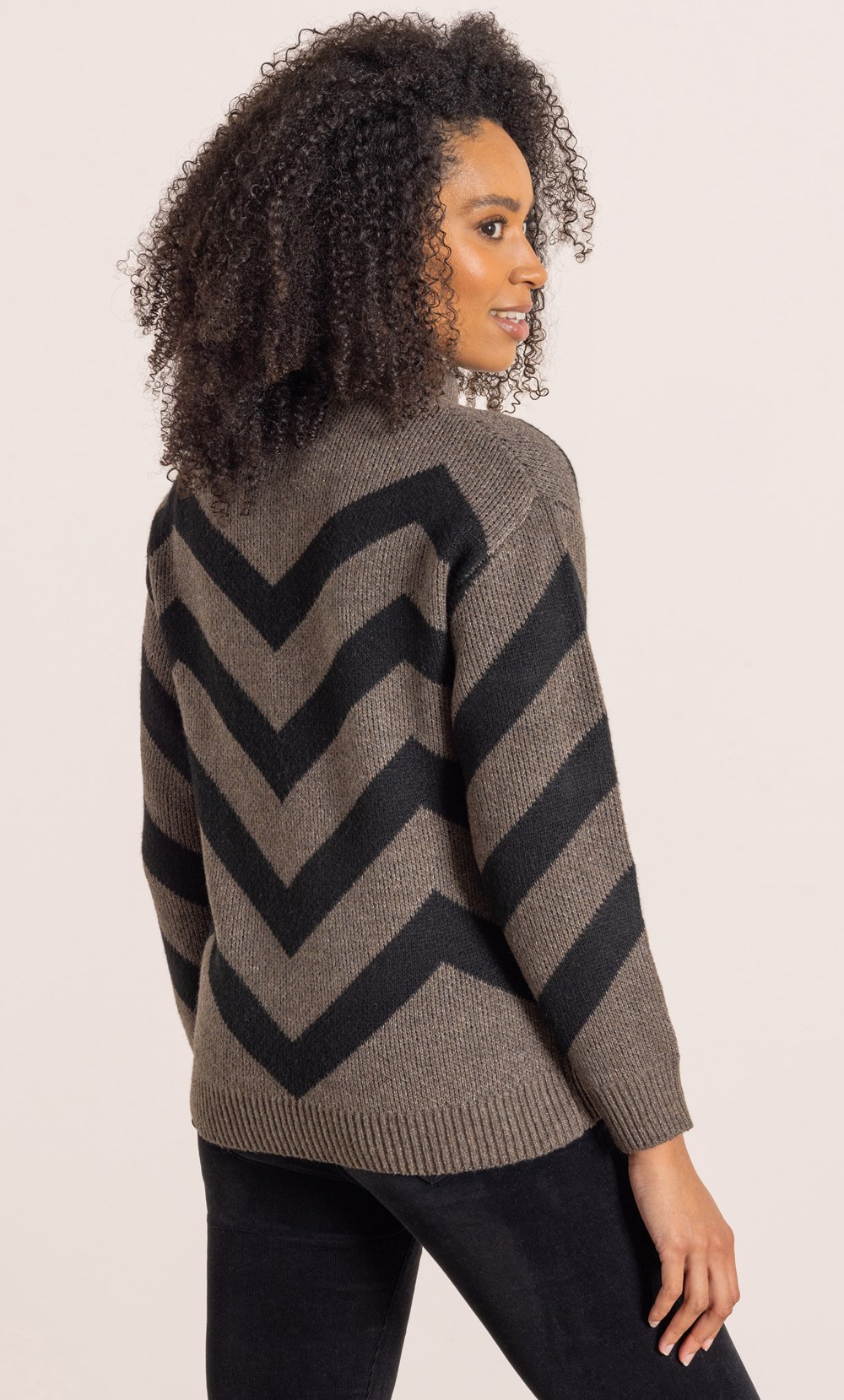 Chevron Pattern Zip Jumper