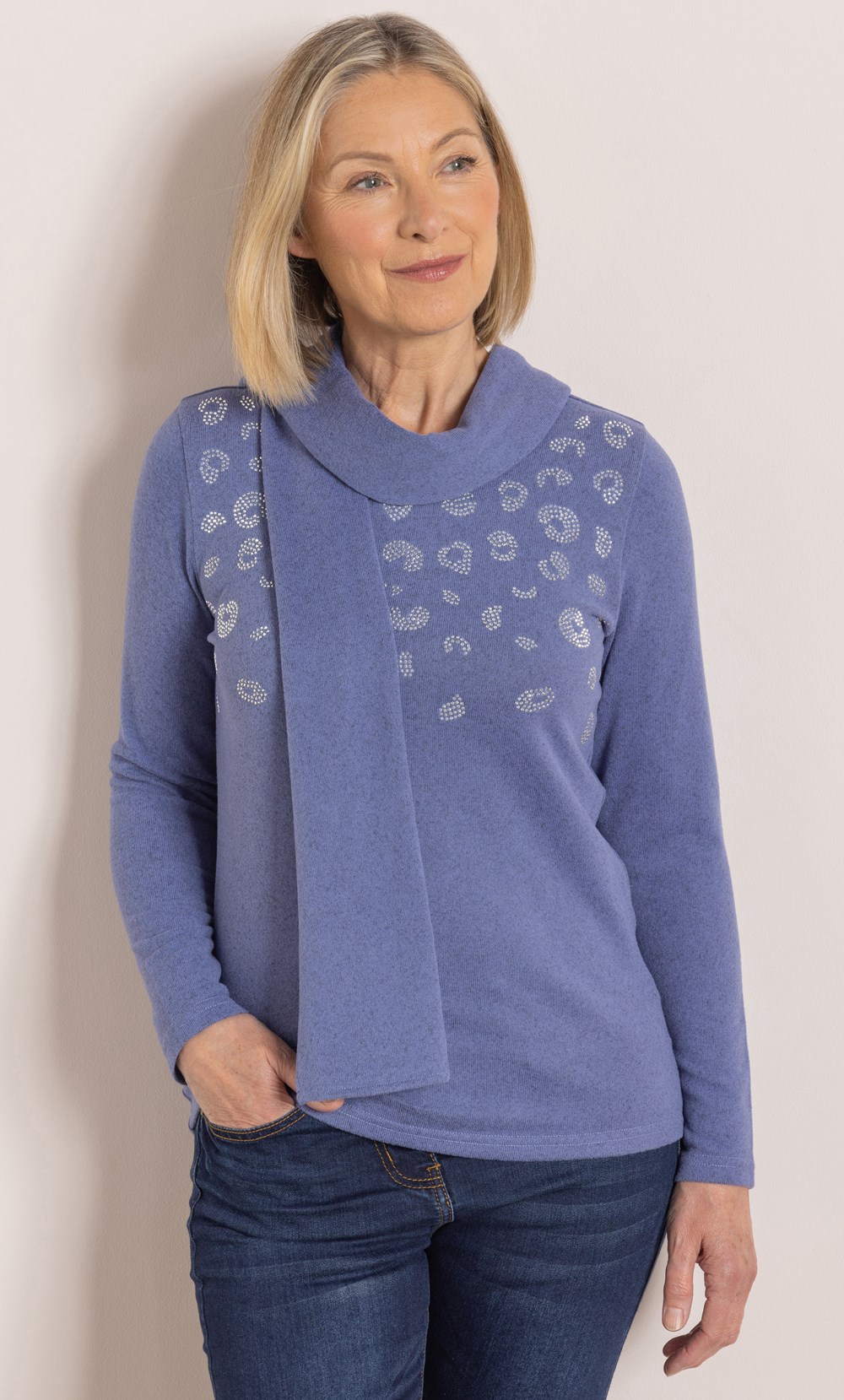 Anna Rose Embellished Jumper With Scarf