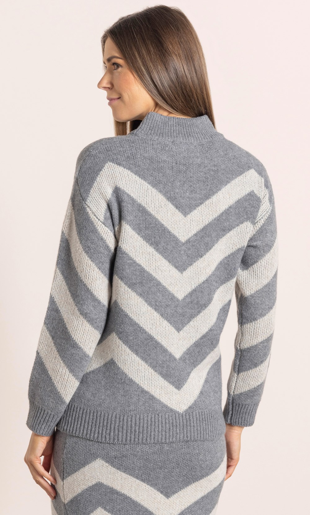 Chevron Pattern Zip Jumper