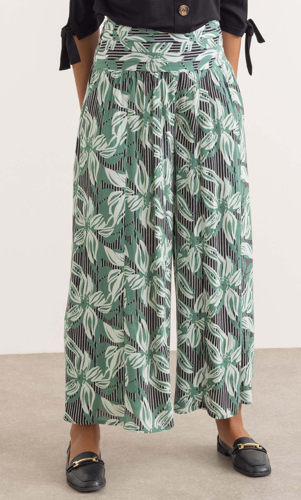 Floral Printed Palazzo Trousers