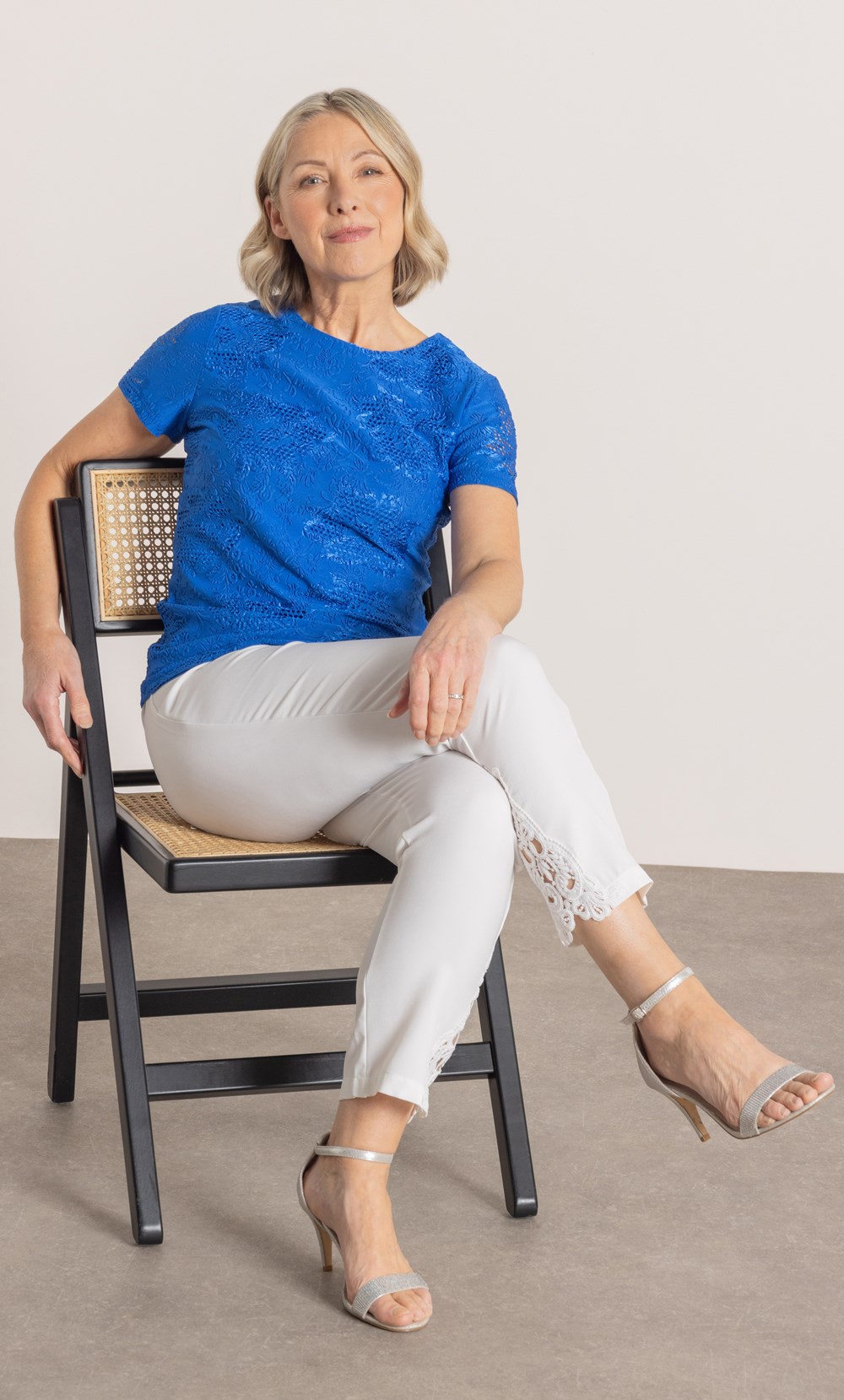 Anna Rose Embossed Short Sleeve Top